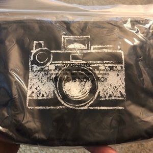 New Thirty One Gifts Mini zipper pouch